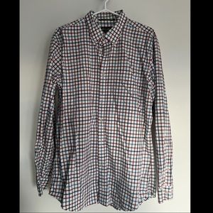 EDDIE BAUER - MEDIUM - LONG SLEEVE BUTTON DOWN